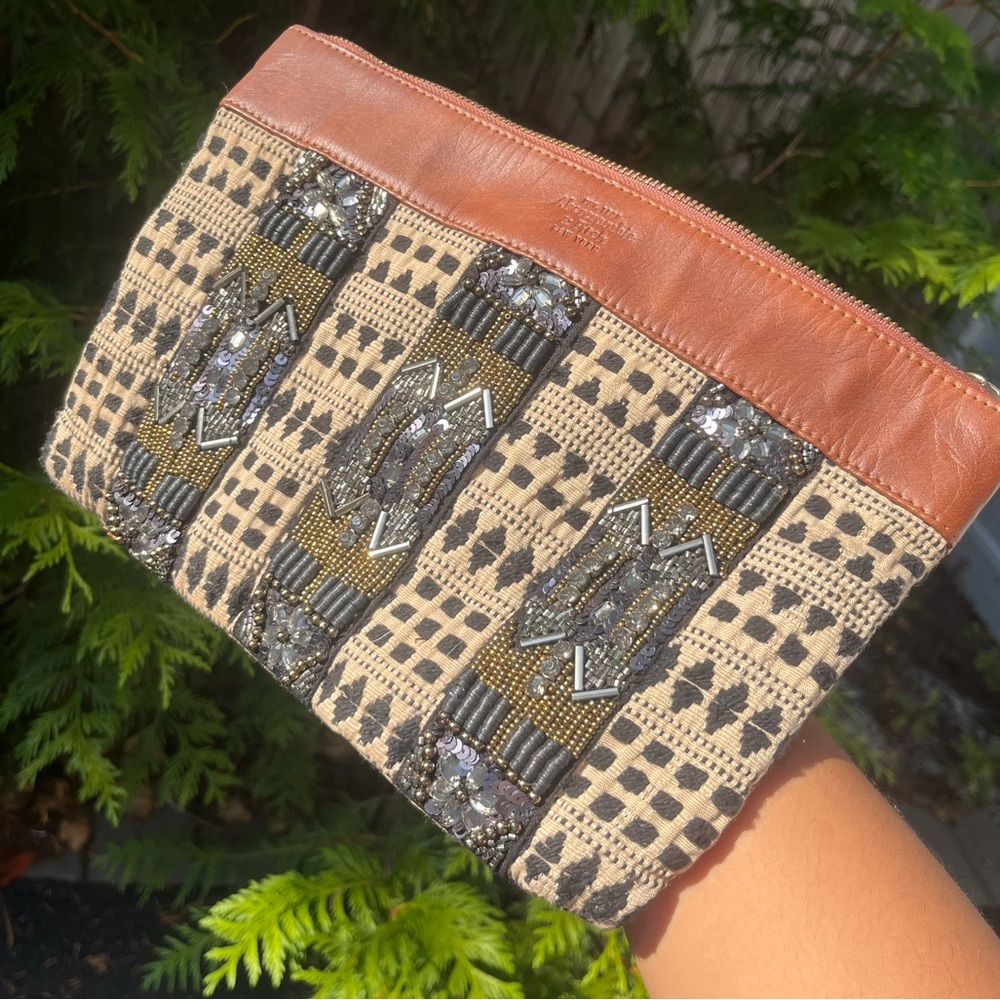 NWOT Abercrombie & Fitch Tan, Brown, Gold & Black beaded Clutch